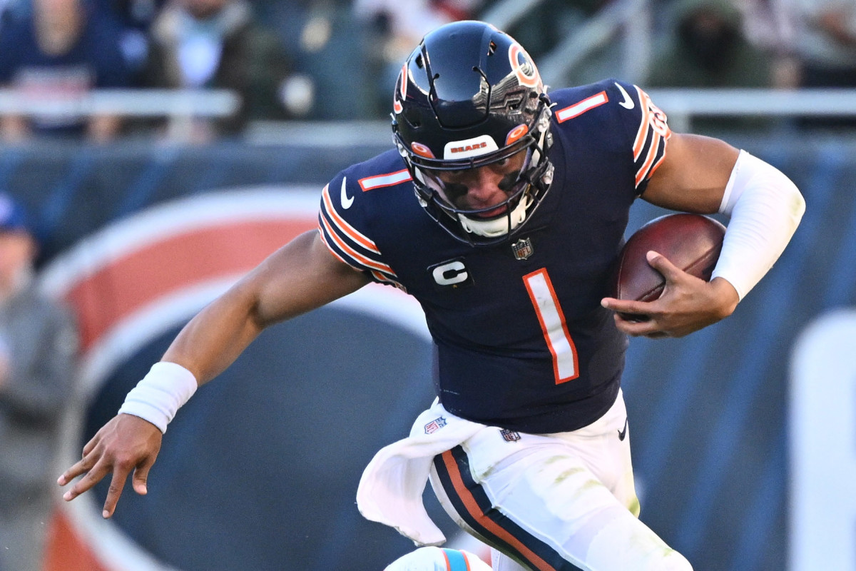 Chicago Bears quarterback Justin Fields
